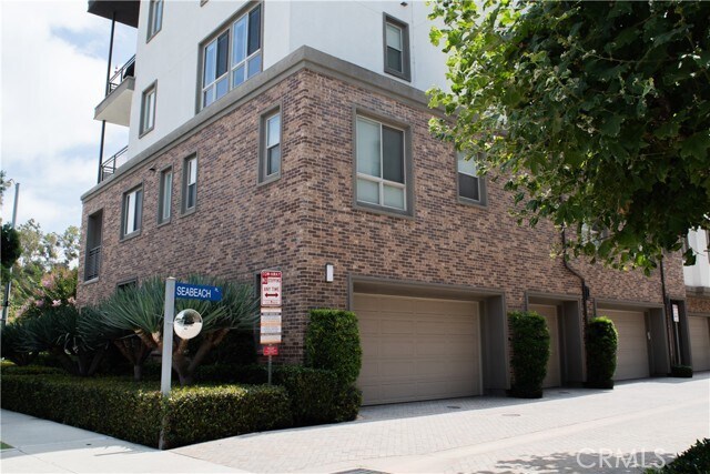 Foto del edificio - 12705 Bluff Creek Dr