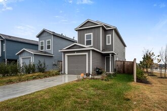 Building Photo - 18279 Via Aurelia Dr