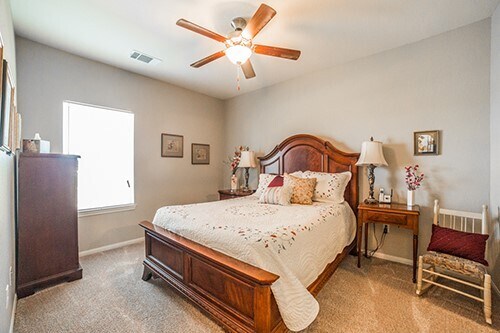 Foto del edificio - 809 E Briggs Dr