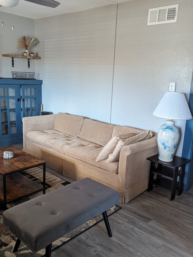 Building Photo - 512 W Aspinwall St