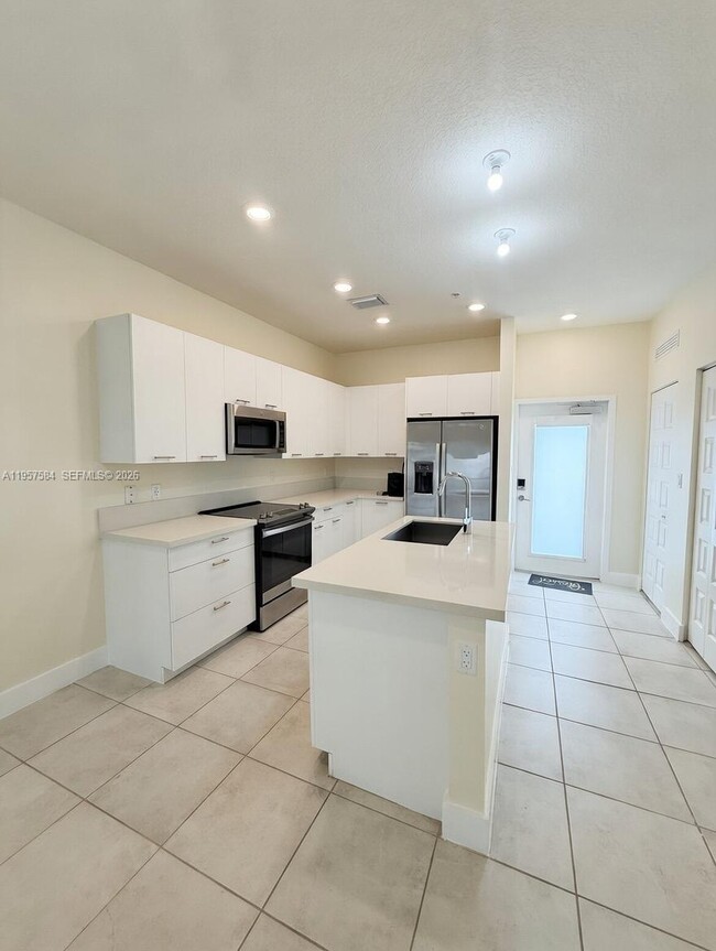 Foto del edificio - 8301 NW 41st St