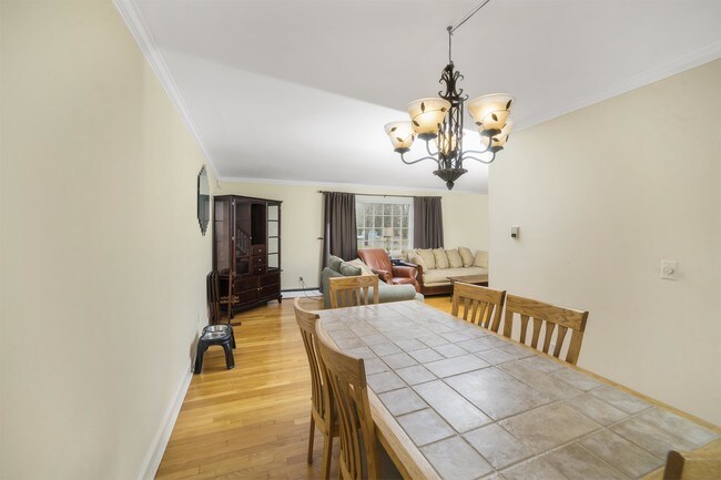 Building Photo - 9 N Hearthstone Dr
