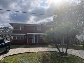 Building Photo - 3630 Oak St