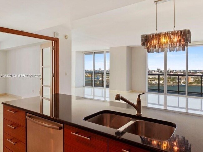 Foto del edificio - 50 Biscayne Blvd