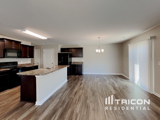 Foto del edificio - 4450 Oak Pointe Drive Winston Salem NC