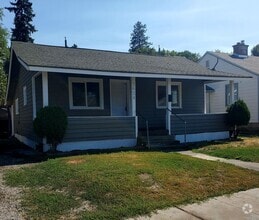 Building Photo - 2624 E 6th Ave
