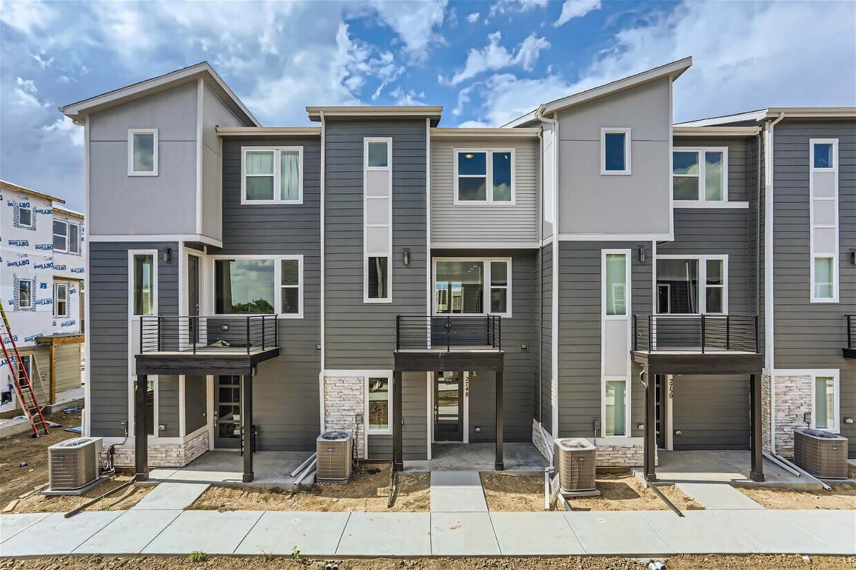 Foto principal - 2748 W 68th Ave