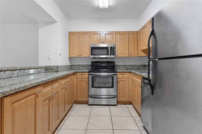 Foto del edificio - 5102 NW 79th Ave