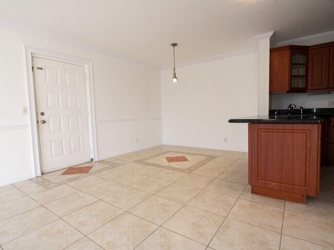 Building Photo - 608 Sea Pine Way