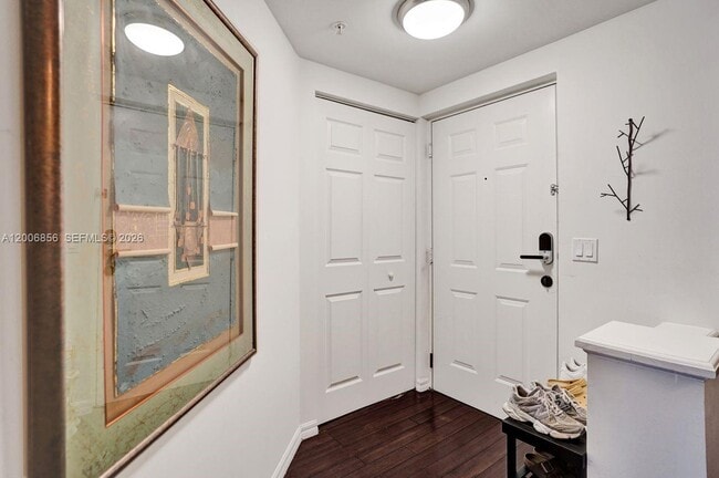 Building Photo - 2220 Tuscany Way