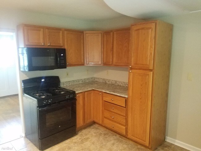 Foto del edificio - 3 br, 1 bath House - 629 Lynn Haven Ln