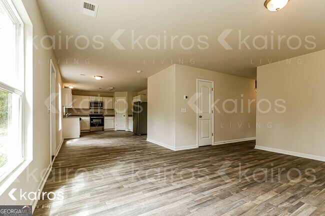 Building Photo - 94 Fishtales Dr