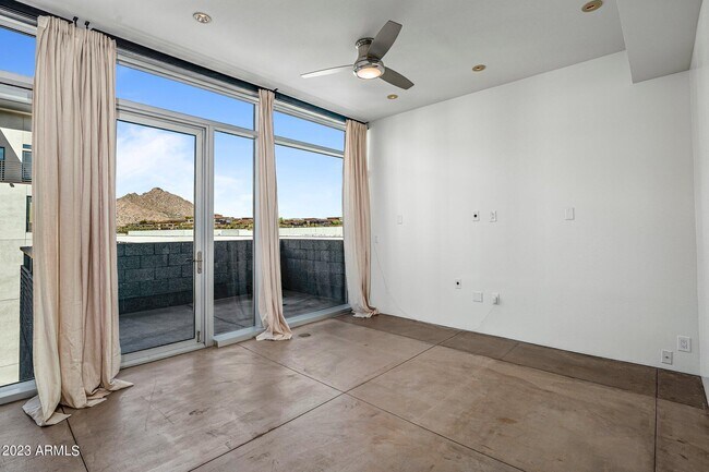 Building Photo - 4747 N Scottsdale Rd