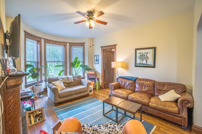 Foto del edificio - 2625 N Whipple St