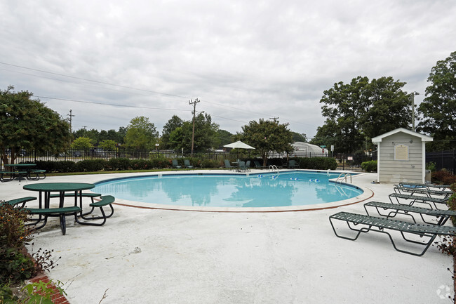 Building Photo - Hilton Village Townhomes