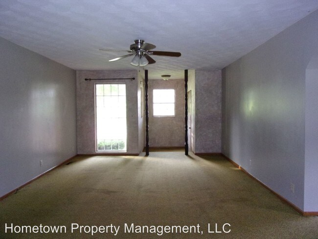 Building Photo - 724 Riverview Dr