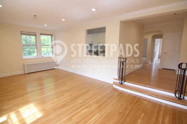 Foto del edificio - 2 bedroom in Brookline MA 02446