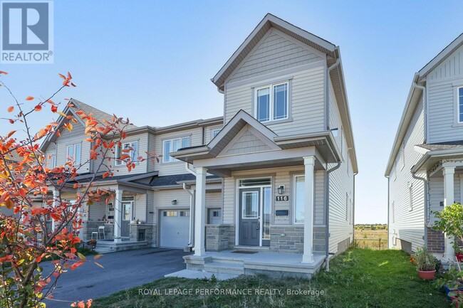 Building Photo - 116 Main Halyard Ln