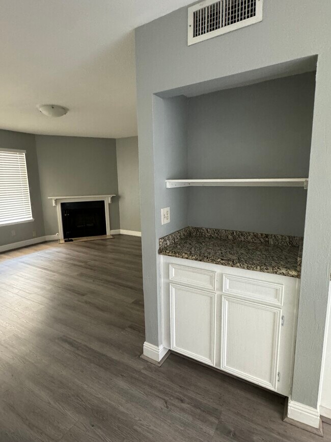 Sala de estar - 2206 N Broadway