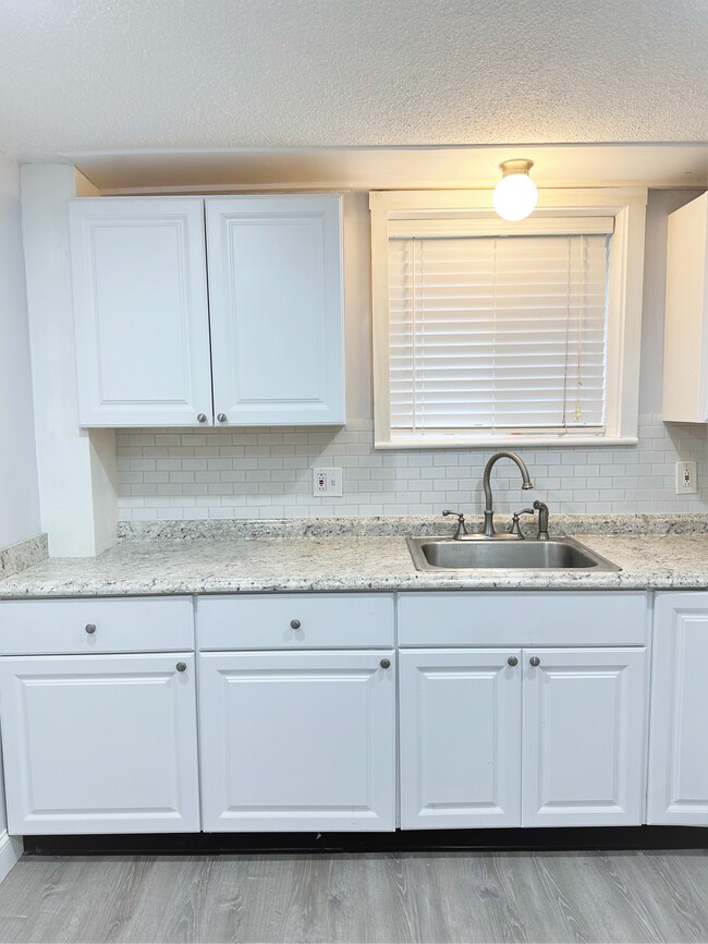 Building Photo - 36 Curlew Rd