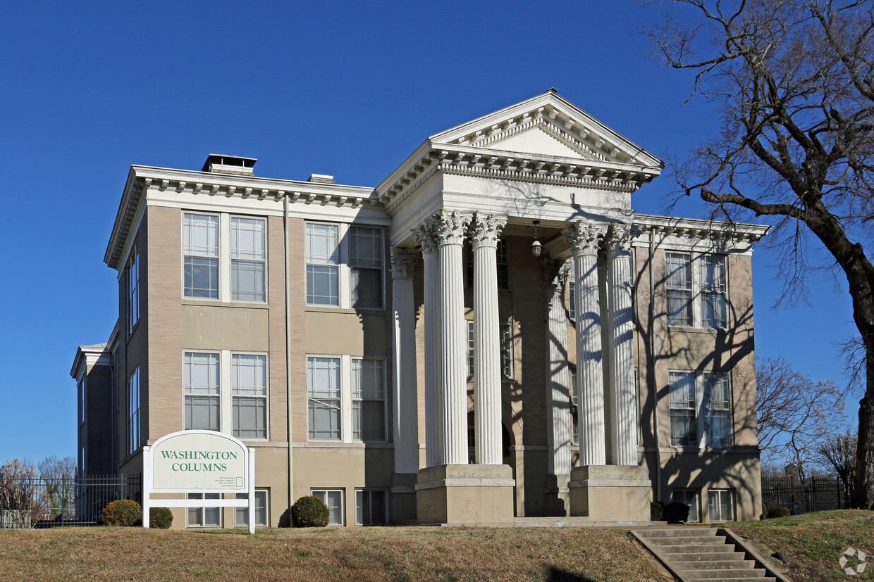 Building Photo - Washington Columns