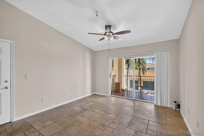 Foto del edificio - 160 Yacht Club Way