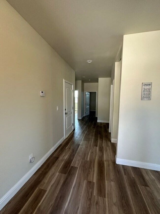 Foto del edificio - 7175 Vista Ridge Dr