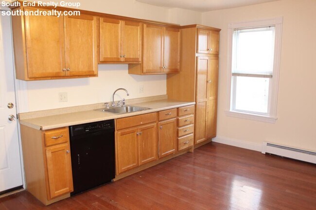 Building Photo - 12 Albion Pl