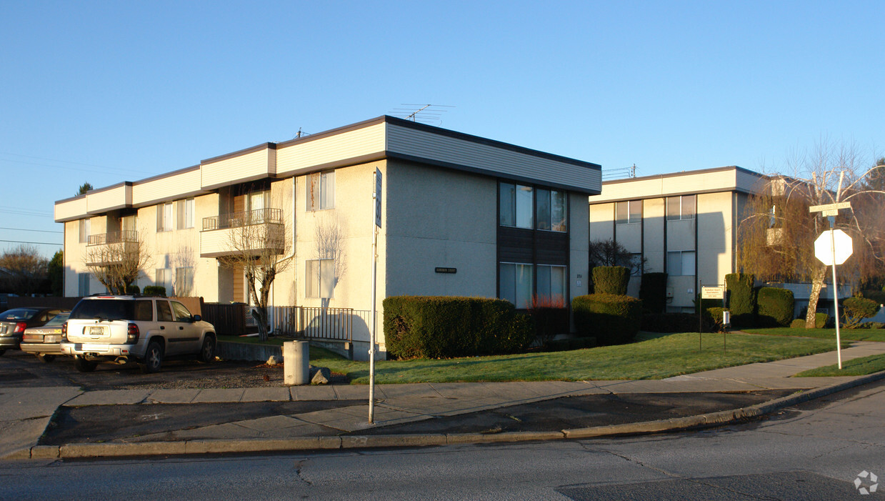 Foto principal - 2711-2715 W Euclid Ave