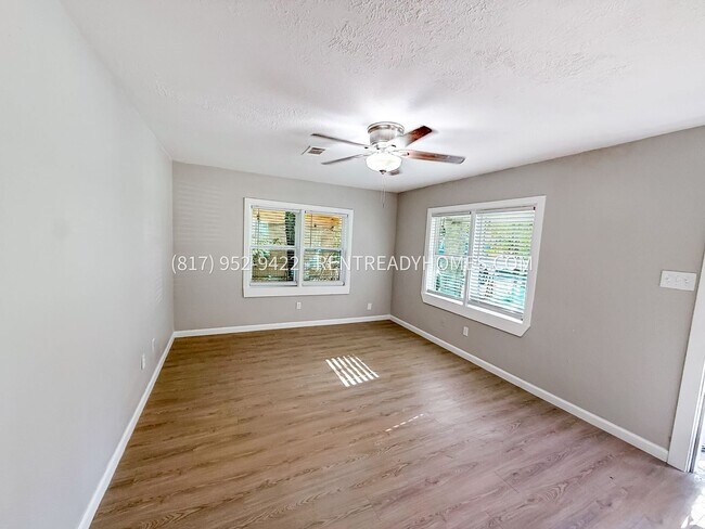 Foto del edificio - 1400 E 25th St