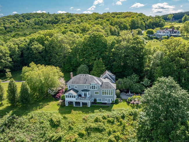 Foto del edificio - 293 Lake Rd