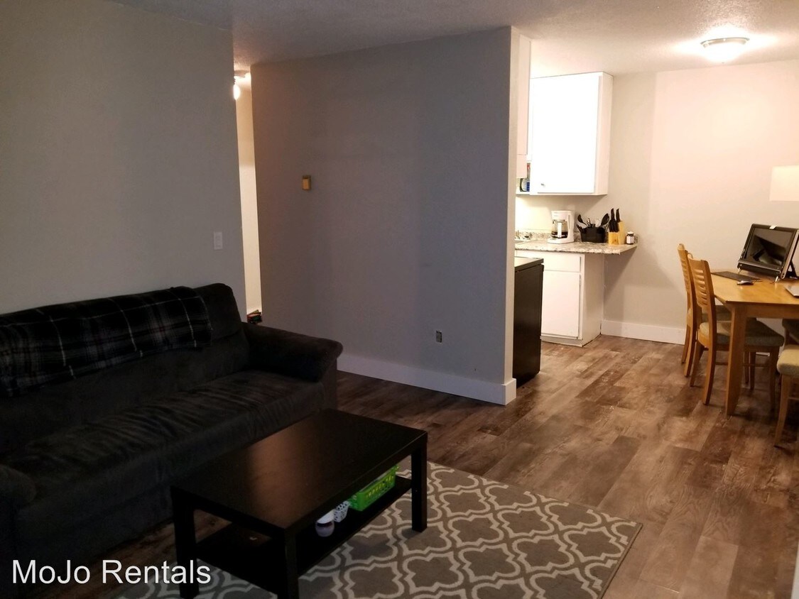 Foto principal - 615 Hall Ave