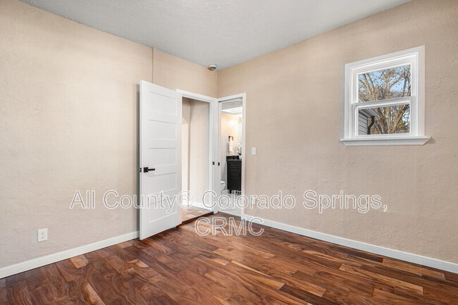 Building Photo - 718 E Cache La Poudre St