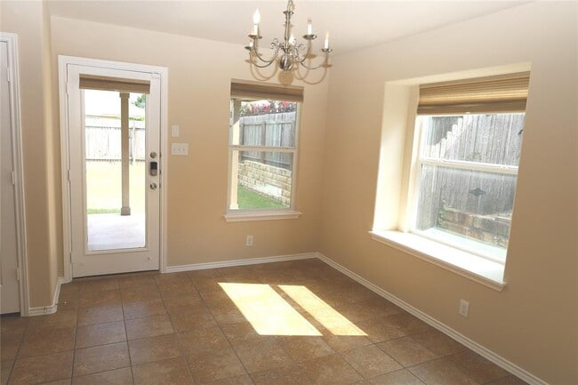 Building Photo - 1804 Golden Arrow Ave