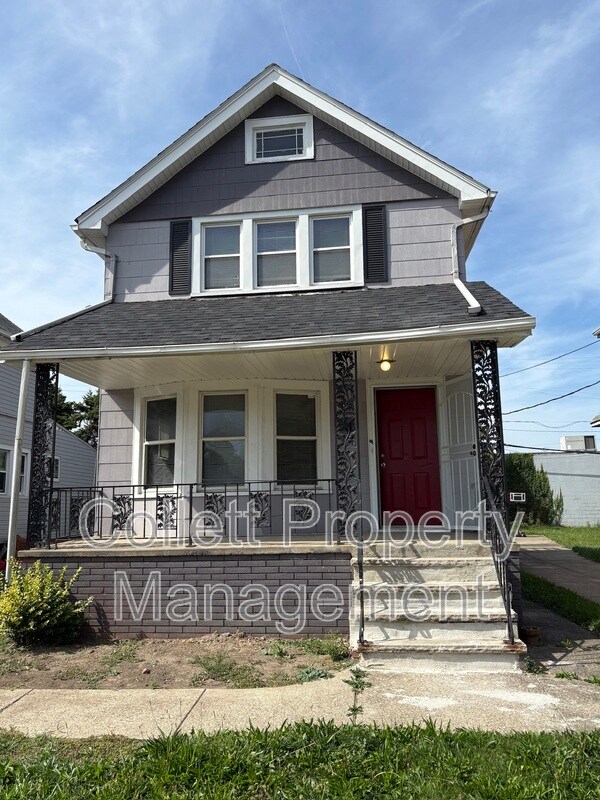 Foto principal - 3058 W 116th St