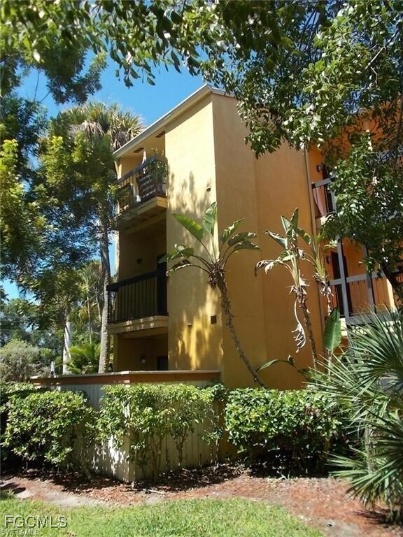 Foto del edificio - 2835 Winkler Ave