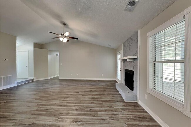Building Photo - 4019 River Rock Way