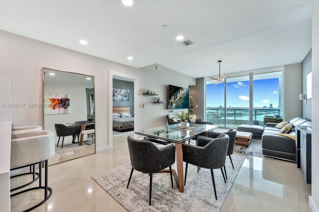 Foto del edificio - 900 Biscayne Blvd