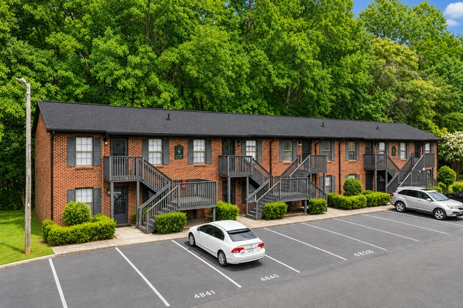 Building Photo - 1229 Claxton Ridge Dr