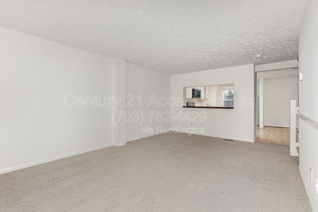 Building Photo - 9086 Tiffany Park Ct