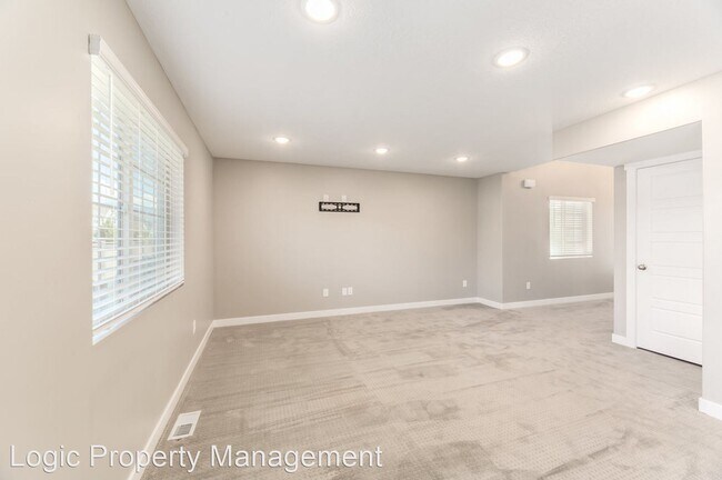 Foto del edificio - 3 br, 2.5 bath House - 3306 W 2430 N