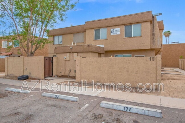 Photo - 4715 E Jones Ave Townhome