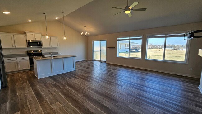 Foto del edificio - Stunning 4-Bedroom Home in Beautiful Waukee Neighborhood!