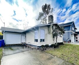 Building Photo - 1734 NE Bryant St