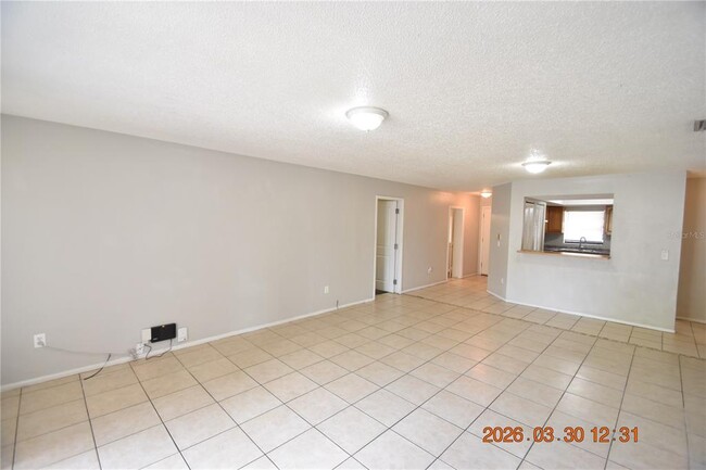 Building Photo - 2014 E Linebaugh Ave.