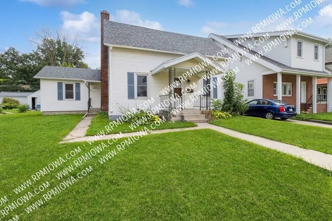 Building Photo - GREAT LOCATION!! 2 Bedroom 1 Bathroom In N...