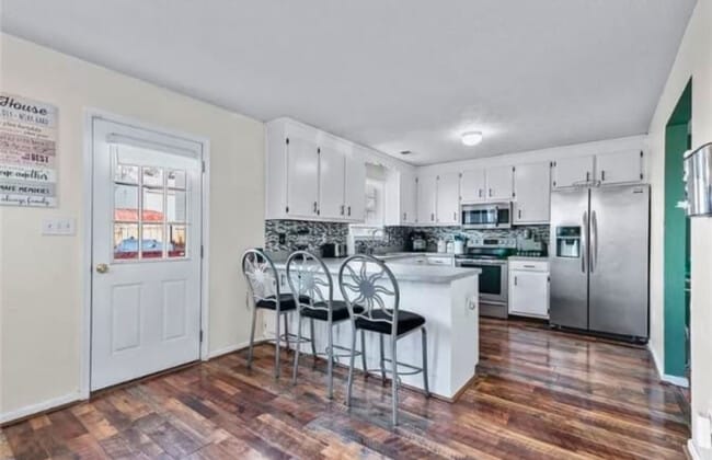 Building Photo - 317 Bradmere Loop