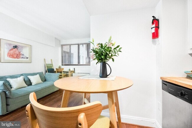 Foto del edificio - 1701 16th St NW