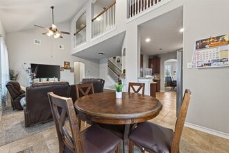 Building Photo - 2310 Shannon Ct