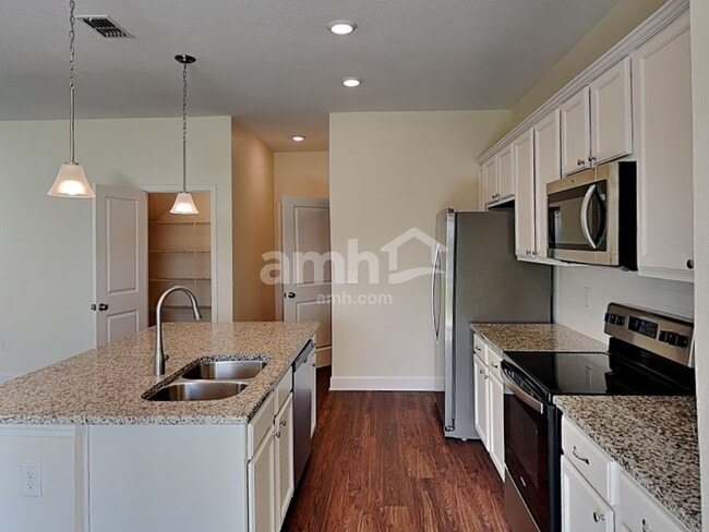 Building Photo - 4714 Reisswood Loop